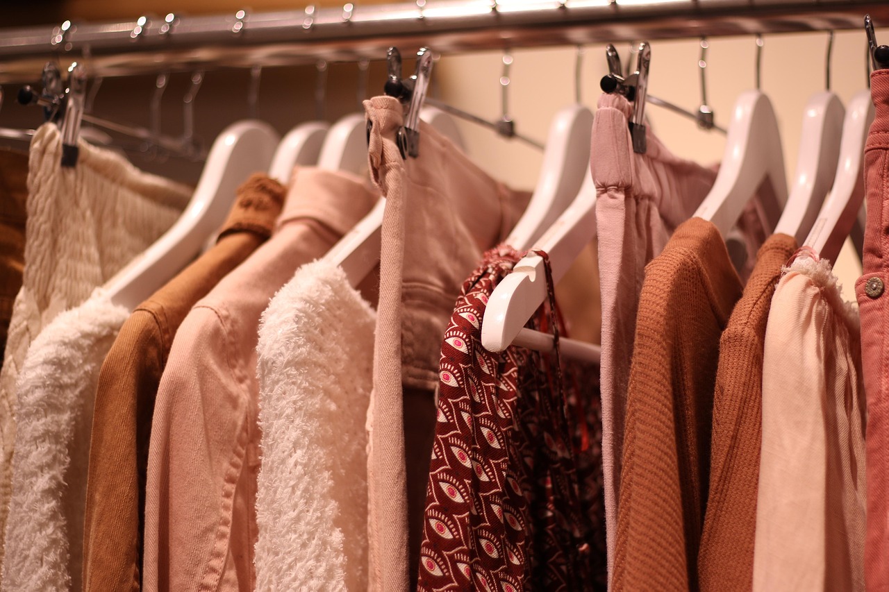 RFID in retail and apparel tag example