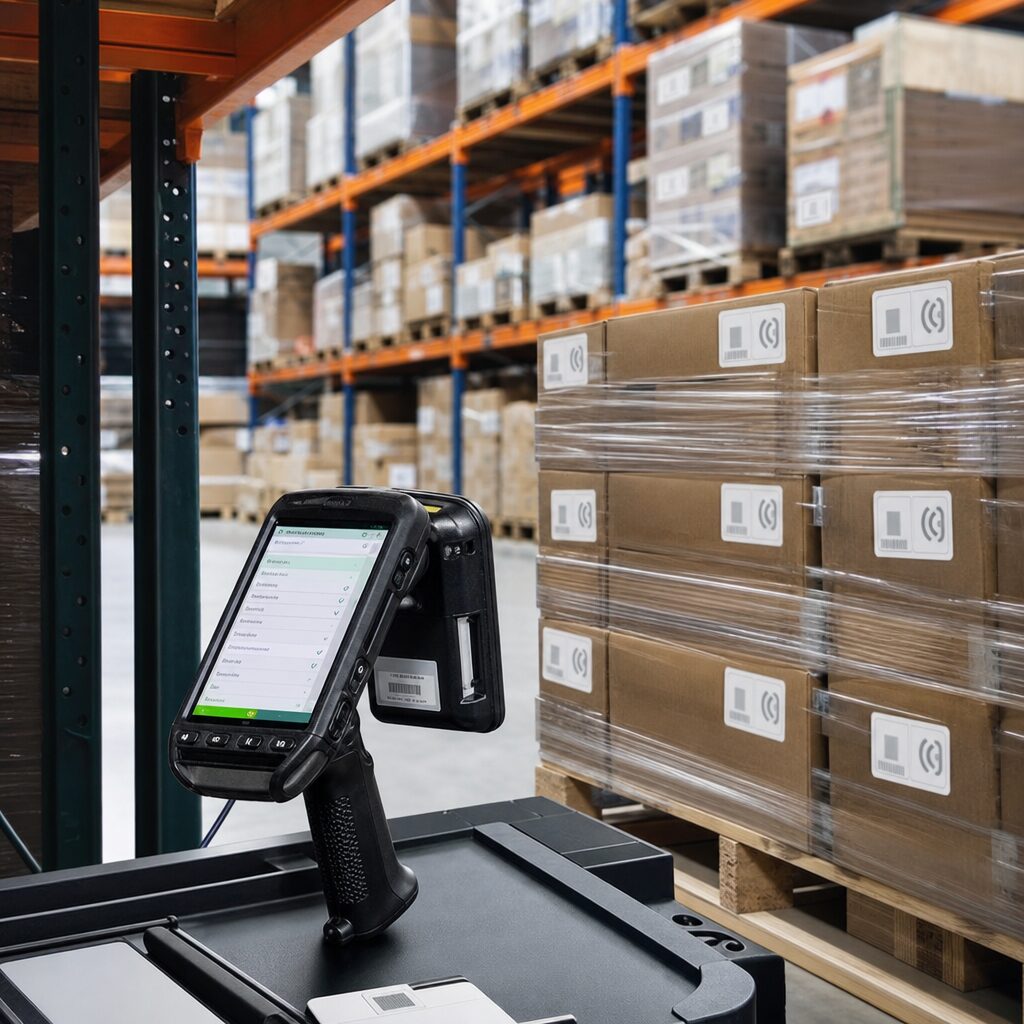 RFID readers operating in a dense warehouse environment