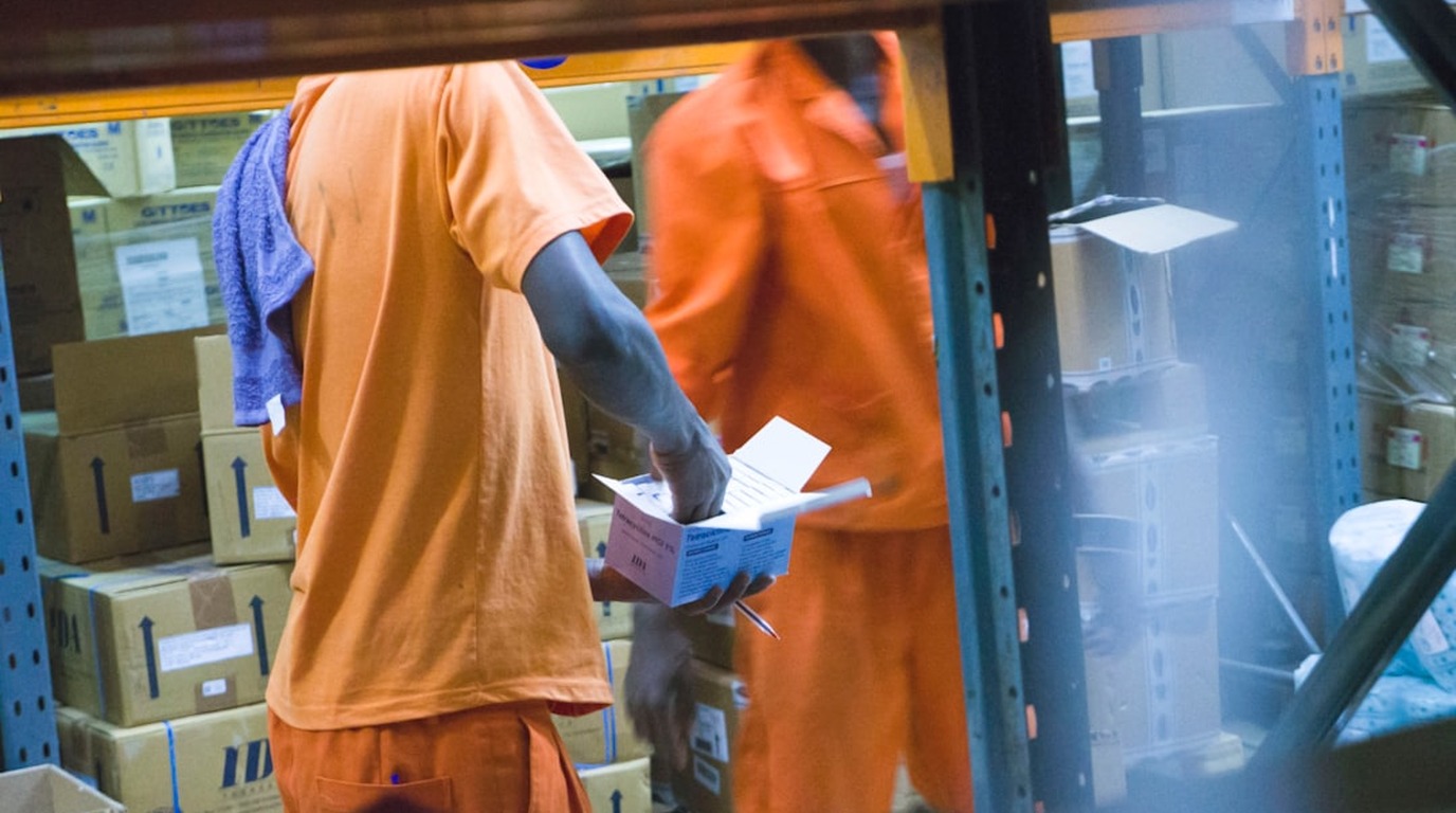Choosing the Right UHF RFID Tags for Warehouse Efficiency in the UK